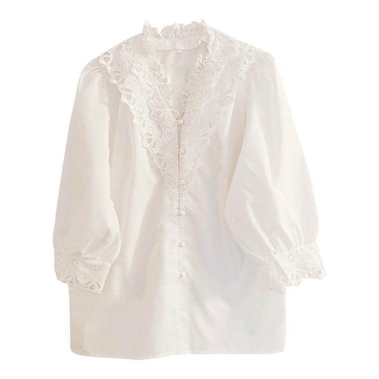 Blouse brodée