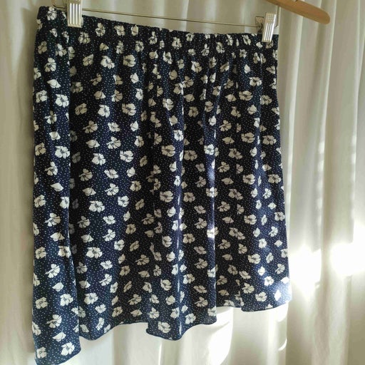 Jupe à pois et fleurs