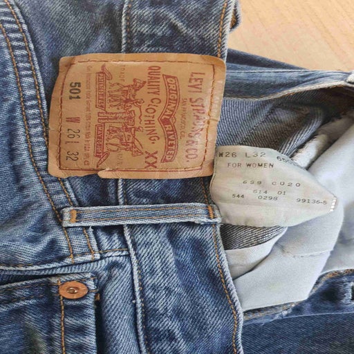 Jean Levi's 501 W26L32