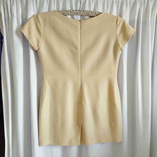 Short sleeve dress