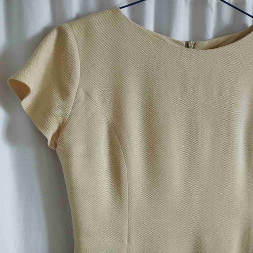 Short sleeve dress