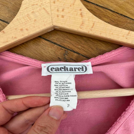 Cache-coeur Cacharel