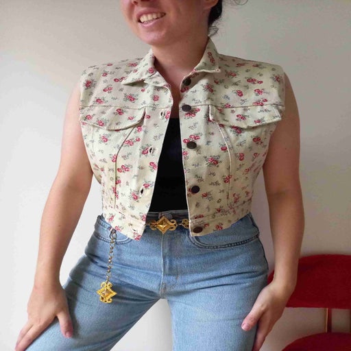Floral sleeveless jacket