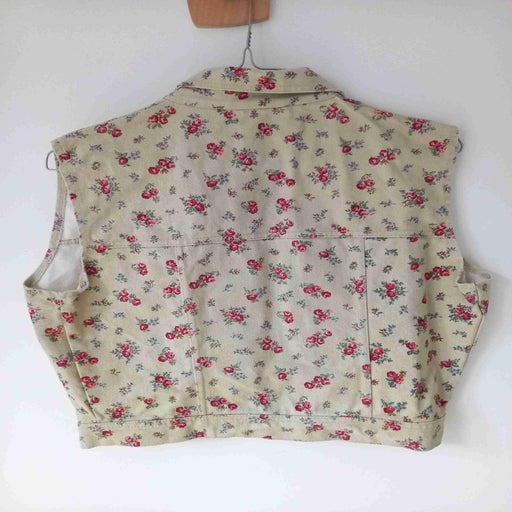 Floral sleeveless jacket
