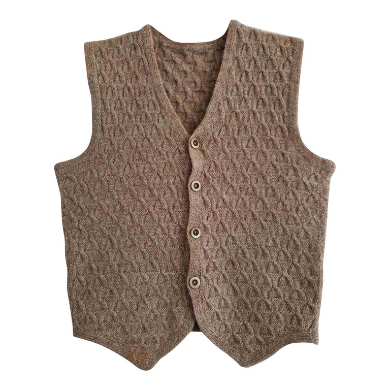 Sleeveless wool vest