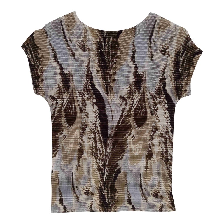 Sequined popcorn top