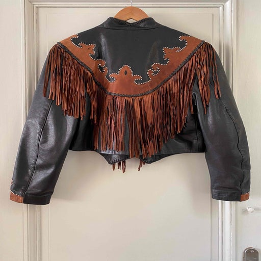 Veste en cuir frangée