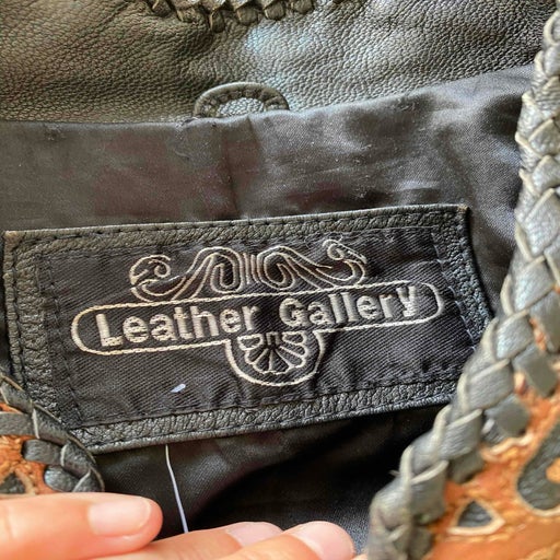Veste en cuir frangée