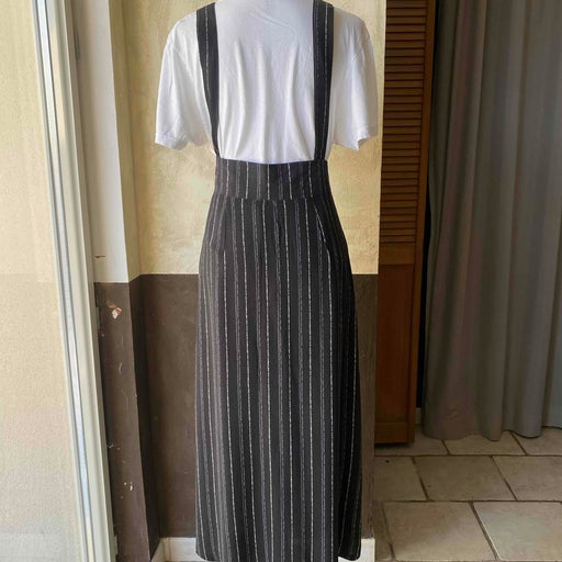 Long skirt with straps