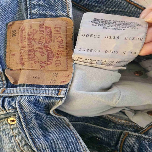 Jean Levi's 501 W27L32