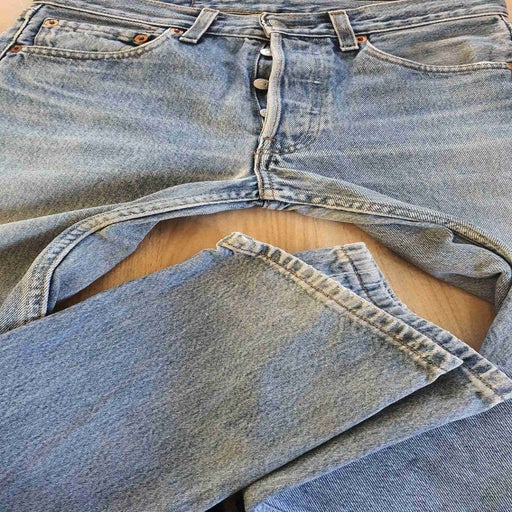 Jean Levi's 501 W27L32