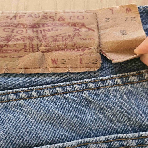 Jean Levi's 501 W27L32
