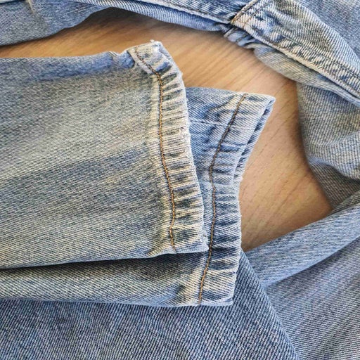 Jean Levi's 501 W27L32