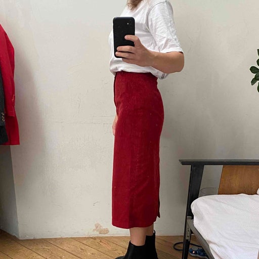 Straight velvet skirt