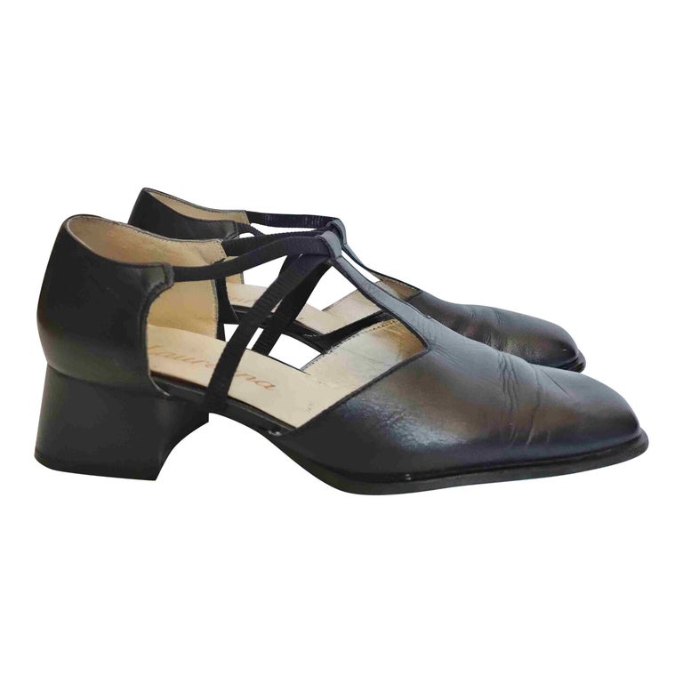 Babies en cuir