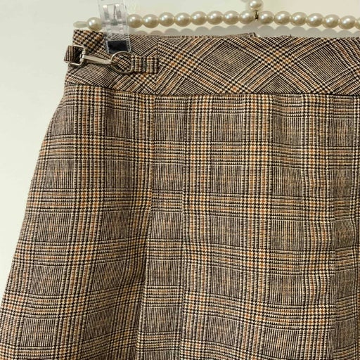 Pleated checked skirt