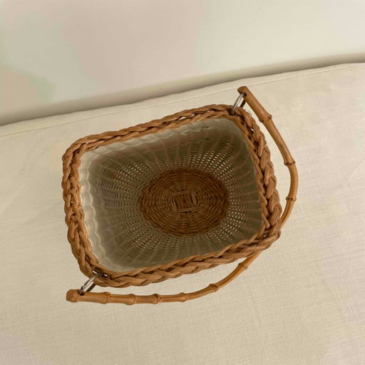 Two-tone wicker basket