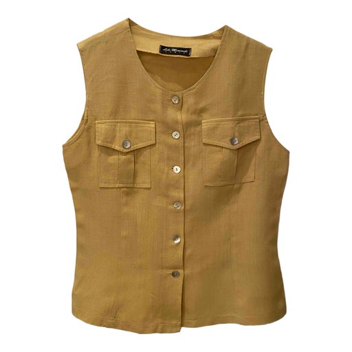 Sleeveless top