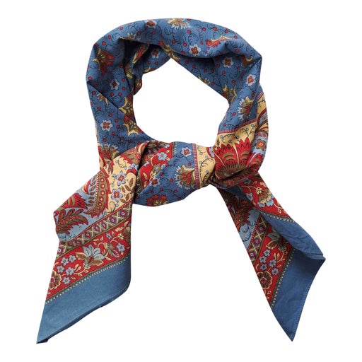 Large cotton square