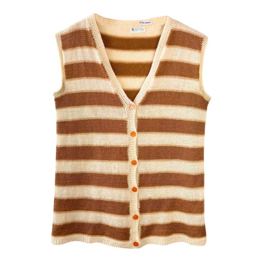 Sleeveless wool sweater
