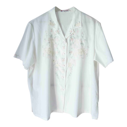 Flower embroidered shirt