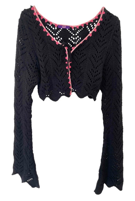 Short knitted cardigan