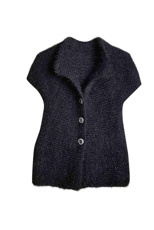 Sleeveless wool vest