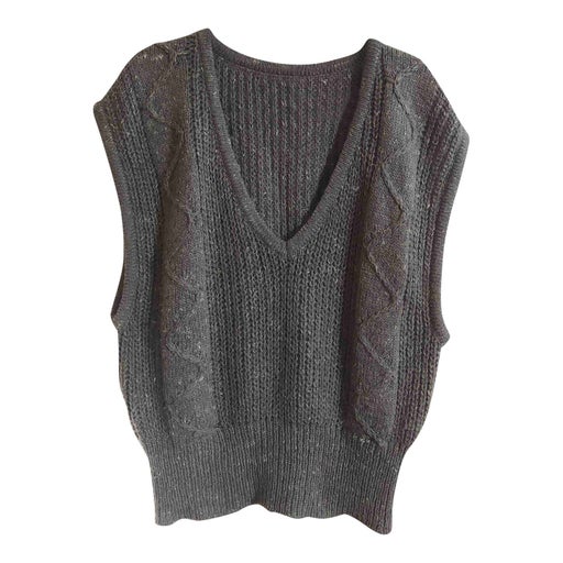 Sleeveless sweater