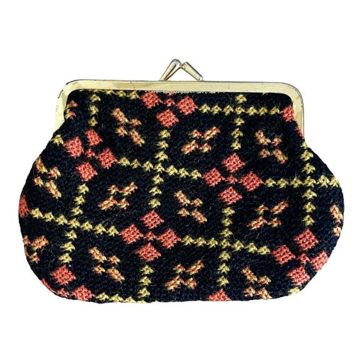Wool purse