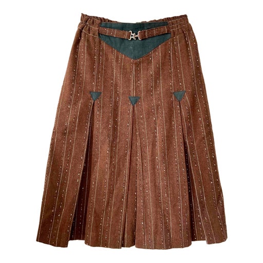Pleated skirt