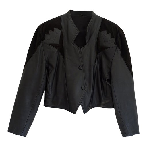 Short leather jacket