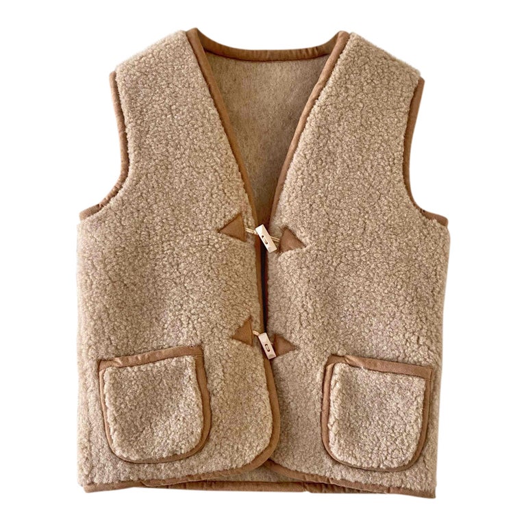 Sheep wool vest for women