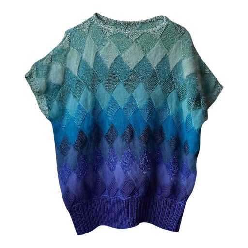 Short-sleeved oversized sweater