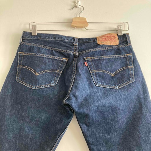 Levi's 501 W31L32 jeans. Original hem.