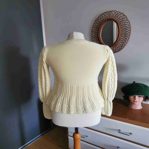 Knitted cardigan