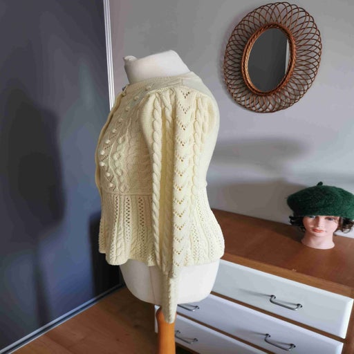Knitted cardigan