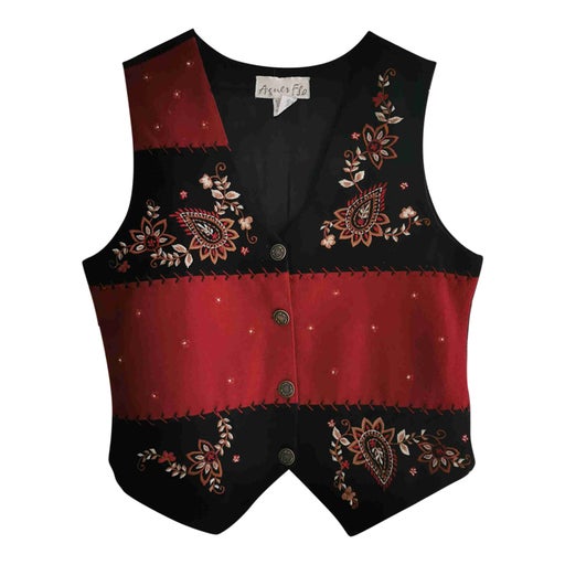 Sleeveless wool vest