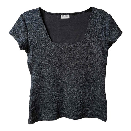 Short-sleeved t-shirt
