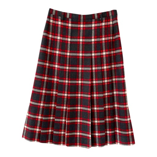 Pleated wool skirt