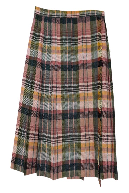 Short tartan skirt