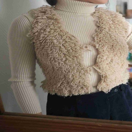 Wool sleeveless vest