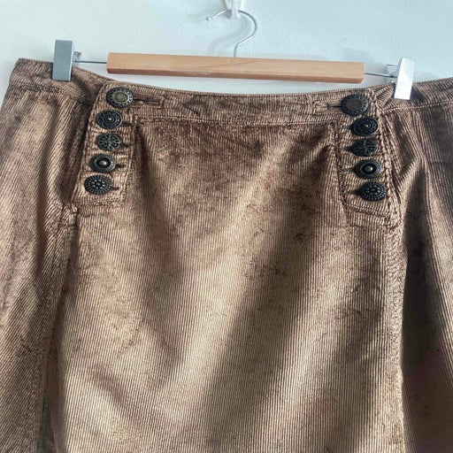Corduroy skirt