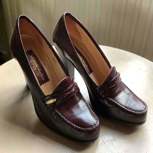 Heeled moccasins