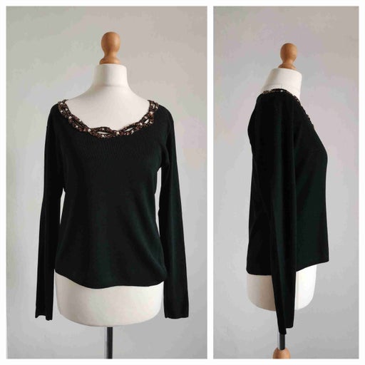 Embroidered knit top