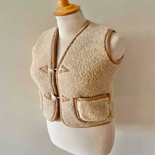 Sleeveless wool vest