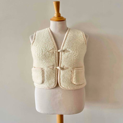 Sleeveless vest