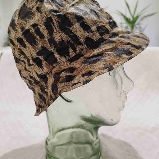 Waterproof leopard bucket hat
