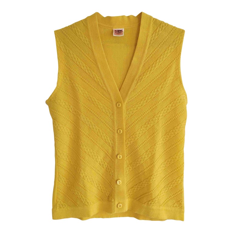 Twisted vest