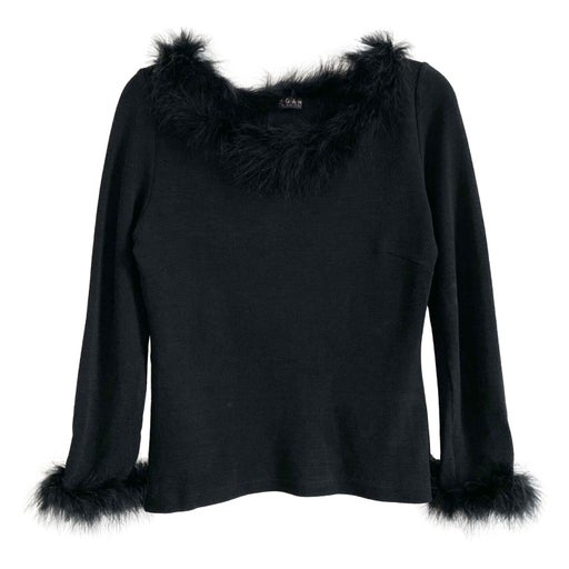 Feathered top