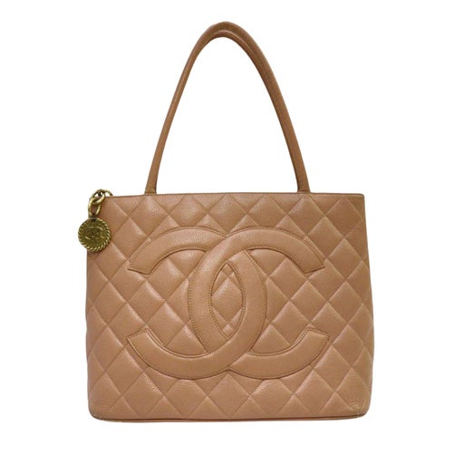 Chanel Medaillon